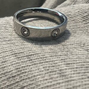 Stylish Silver Band with Gem Details